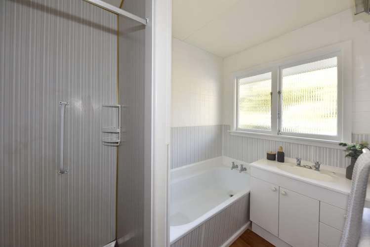 1/2 Conifer Place Huntsbury_14