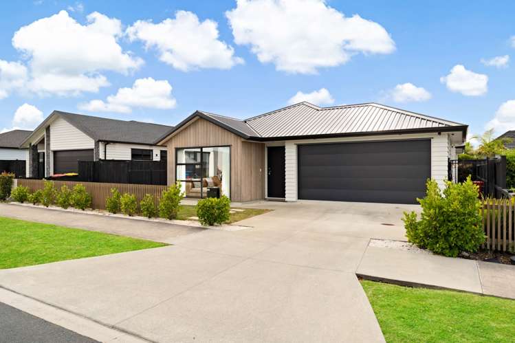8 Kuinga Street Wainui_2