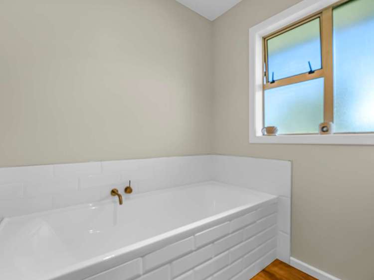 5 Eastwick Lane Eyrewell_21