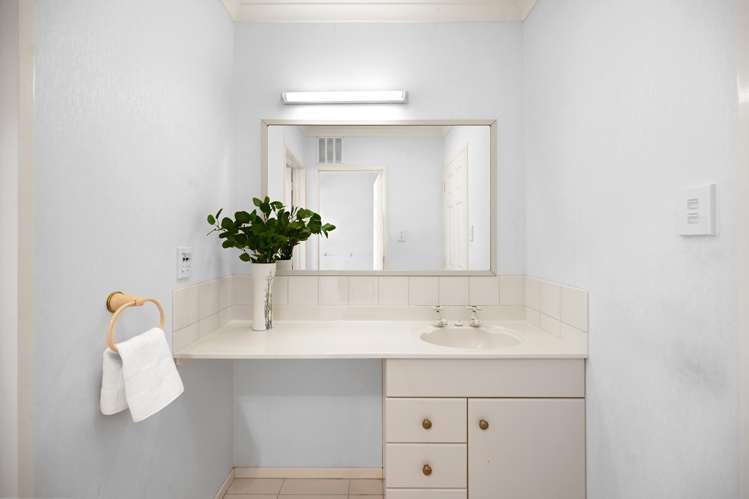 13 Blairgowrie Place Rototuna North_17