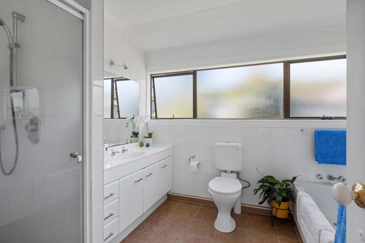 15 Edgewater Grove Orewa_13