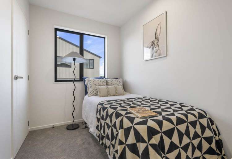 8/16 Binsted Road New Lynn_12