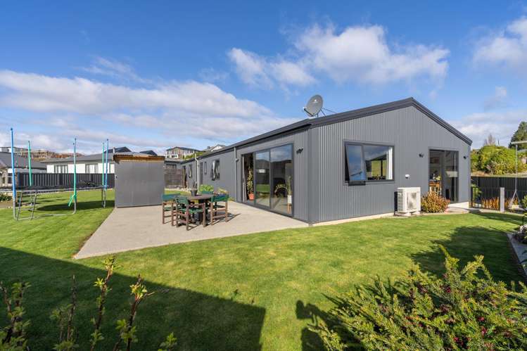 27 Tawera Place Te Anau_24