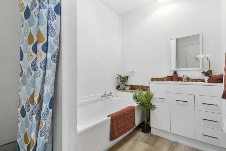 1/42 Bentley Avenue Glenfield_9