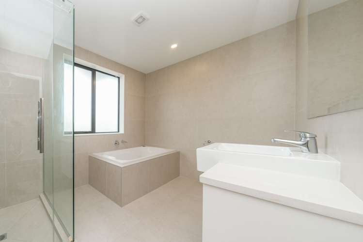 2 Azzurro Way Flat Bush_8