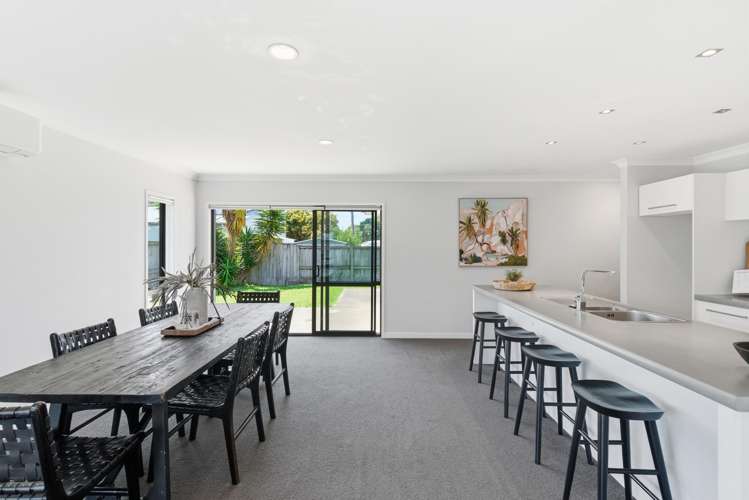 5 Ella Place Papamoa Beach_3