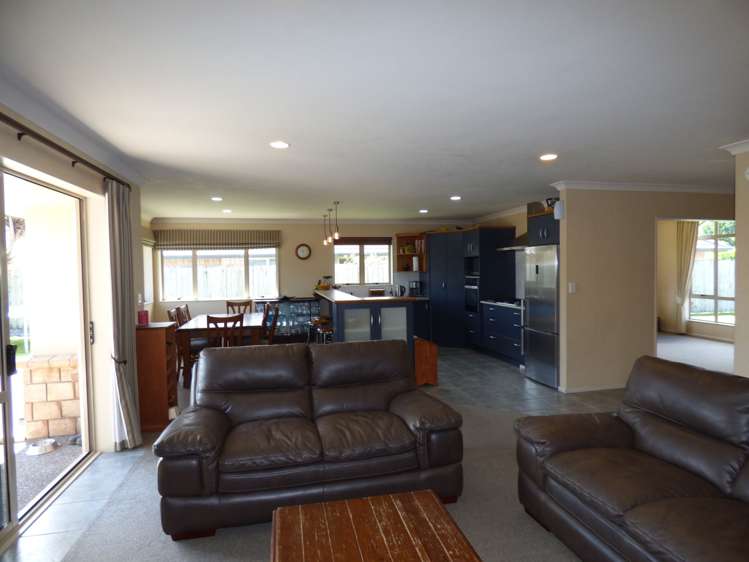 6 Sandowne Close Rototuna North_9