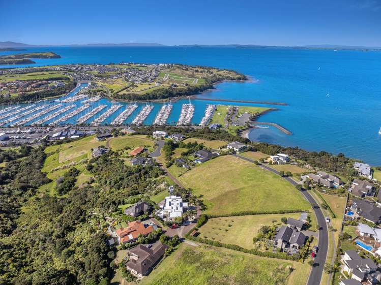 15 Balboa Drive Matakatia_12