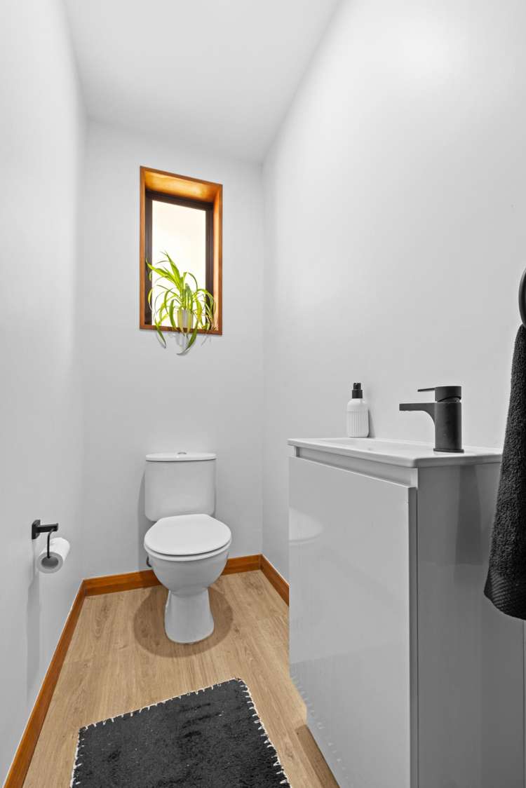 1649 Main North Road Sefton_15