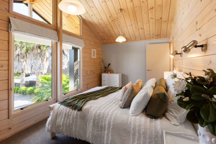 15 The Esplanade Huntington_17