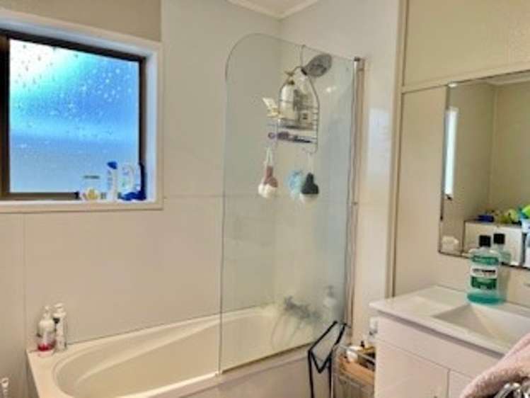 1/7 Pomelo Road Te Atatu South_2