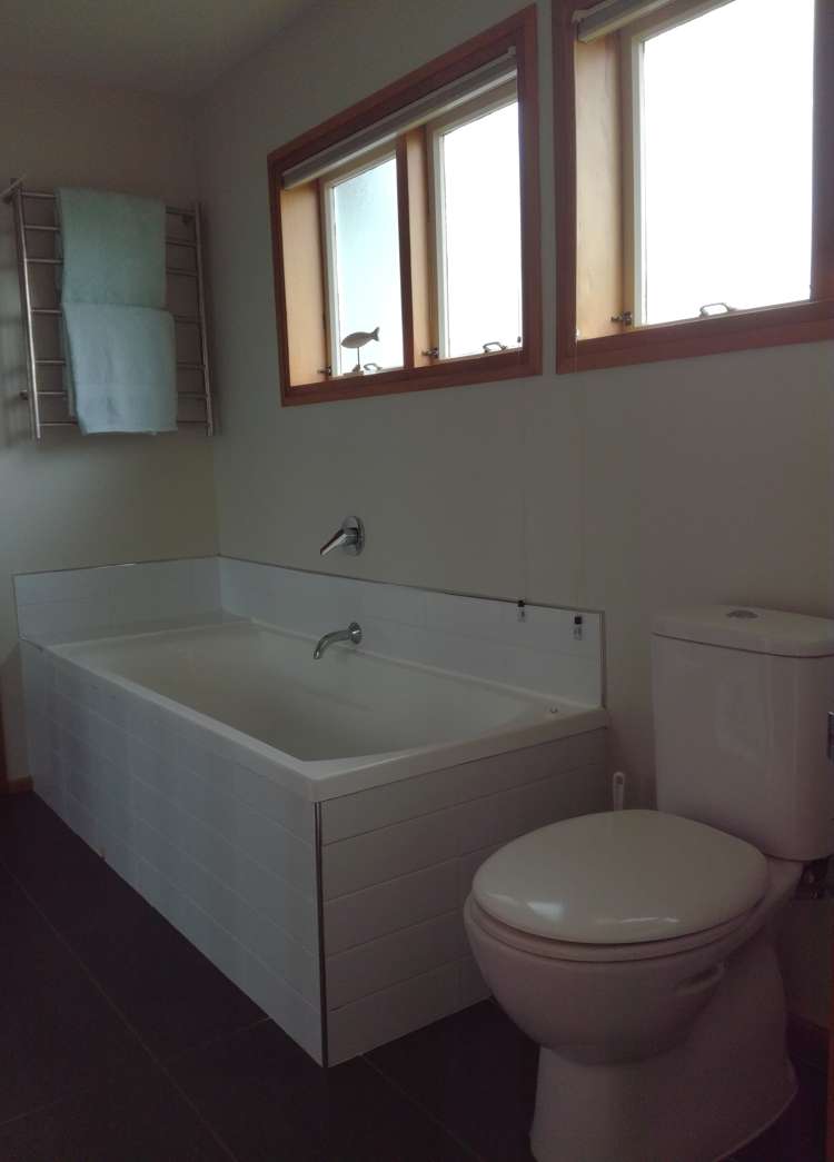 7 Carlyle Street Tuatapere_12