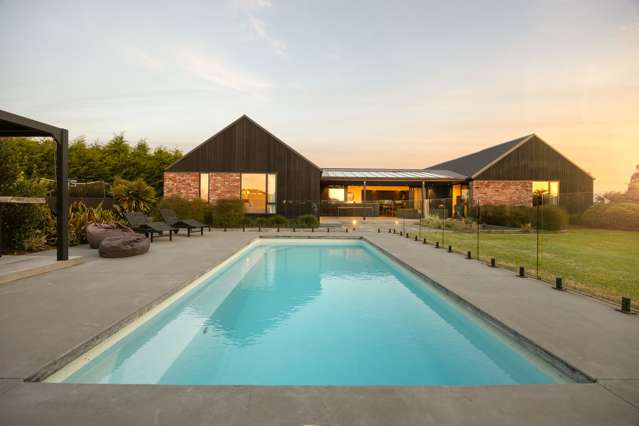 Luxury & Lifestyle, The Ultimate Entertainer