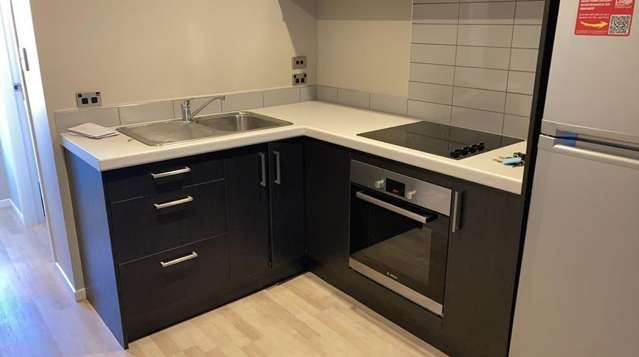 2a/181 Knighton Road 1614_2