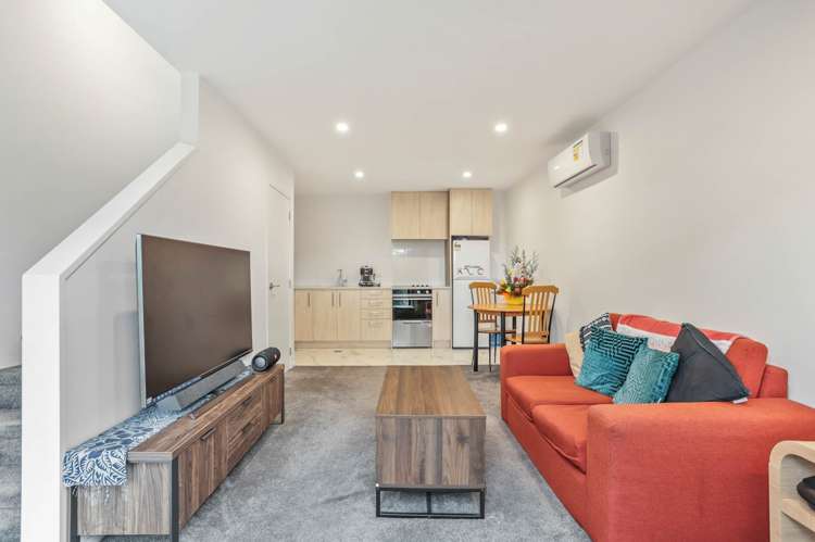 2/80 Awaroa Road Sunnyvale_3