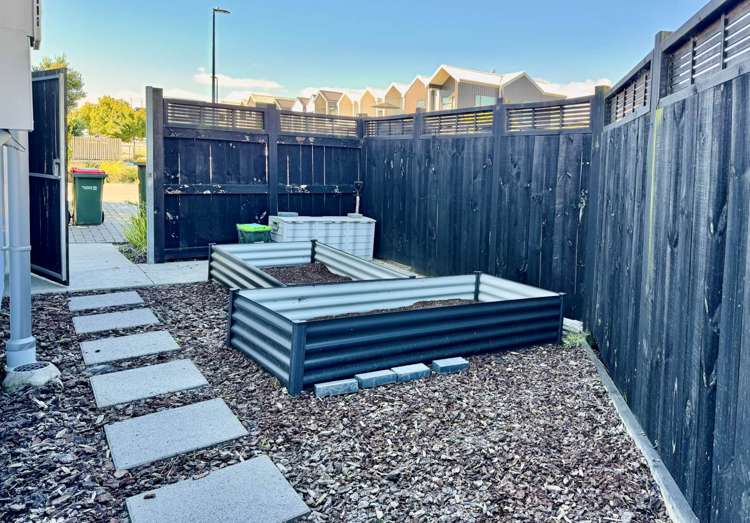 7 Awamarino Way Westgate_27