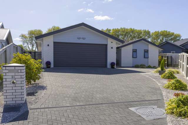 Effortless luxury living in Rangatira Park