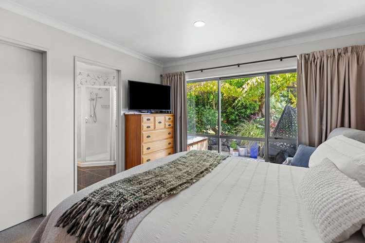 18 Ko Place Pyes Pa_17