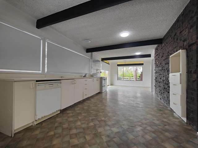 114 Airfield Road 1796_3