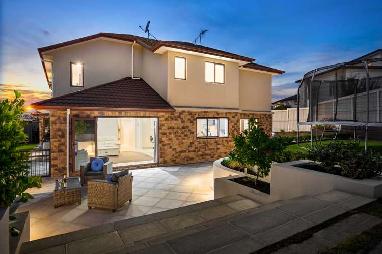 13 Onemana Way Te Atatu Peninsula_9