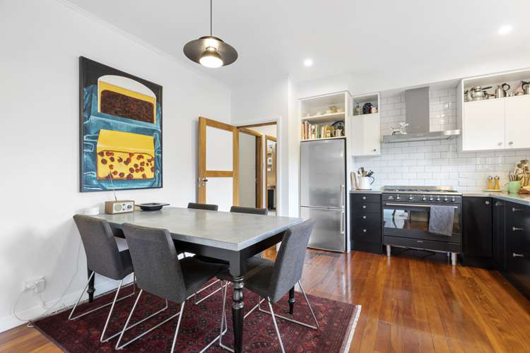 85 Savage Crescent West End_5