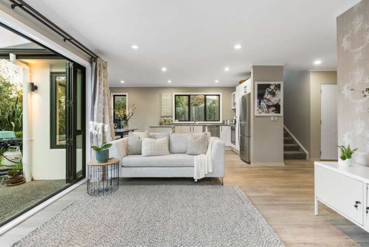 33 Roland Road Greenhithe_11