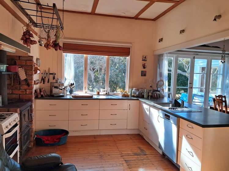76 Medland Road Great Barrier Island_24