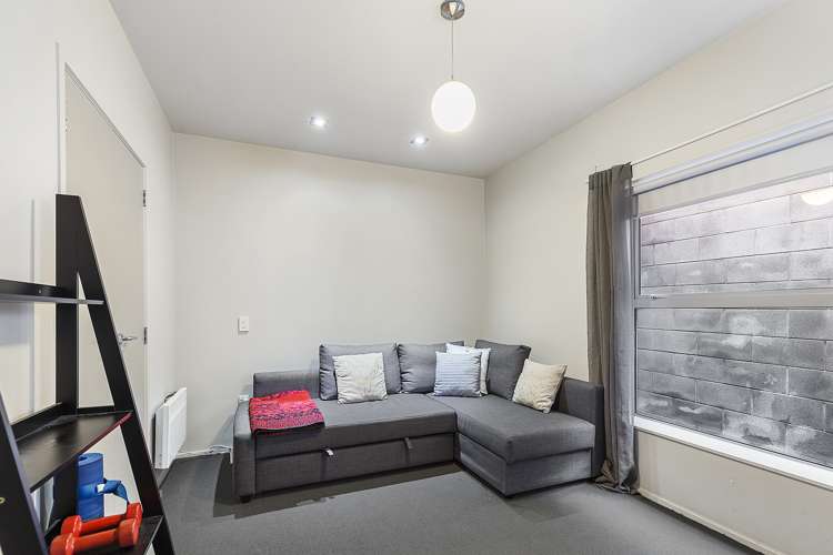 1/2 Onslow Road Khandallah_7