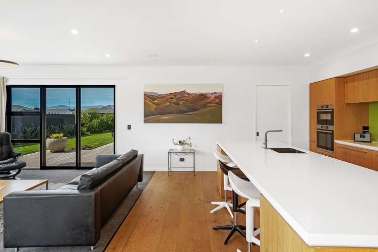 5 Carnaveron Drive Lincoln_9