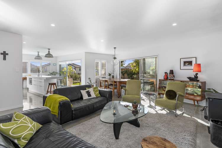 6 Kahuparere Crescent Pyes Pa_7