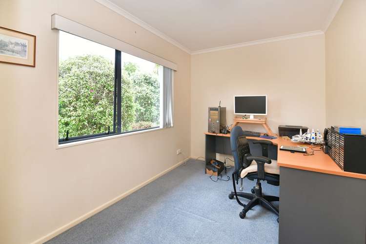 2/15 Mably Court Stanmore Bay_9