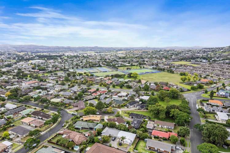 2/4 Lionel Sharp Place Pukekohe_16