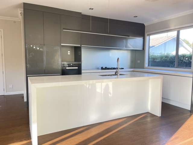 51B Greenlane East 1776_1