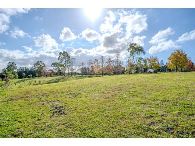 NO COVENANTS, DREAM HOME STARTS HERE!