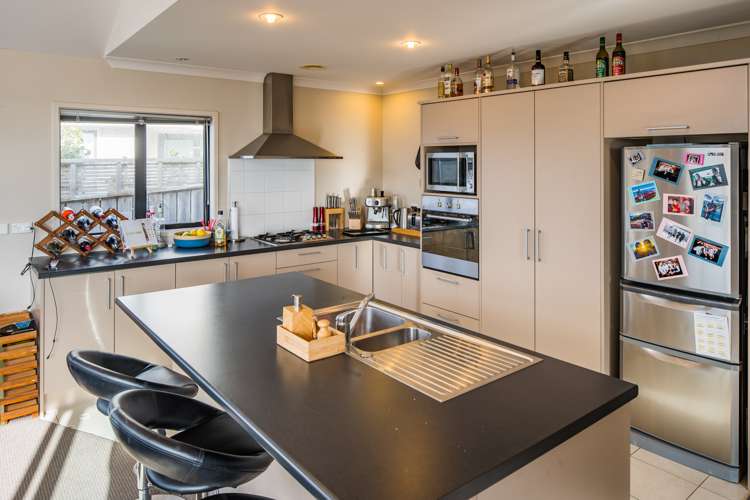 14 Aoraki Rise Aotea_5