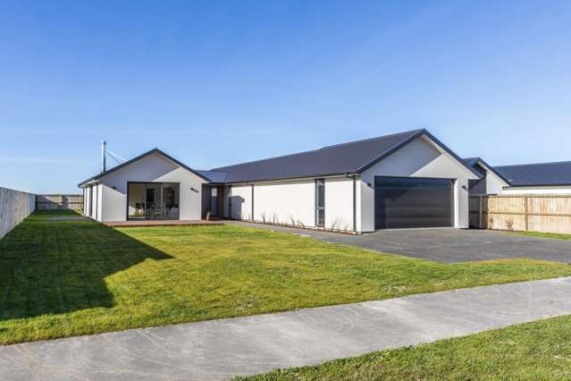 Contemporary living with the space to enjoy!