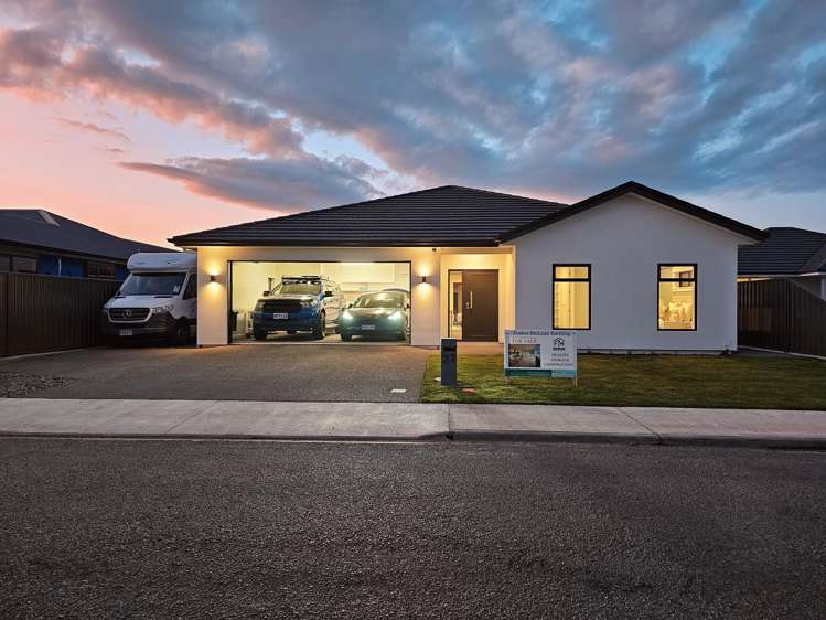 27 Arihi Crescent Frimley_14