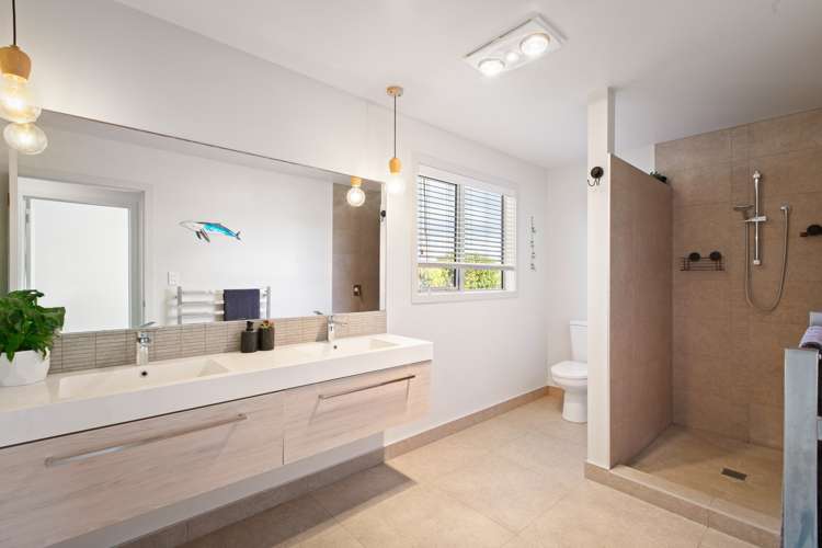 30 Surfers Avenue Waihi Beach_16