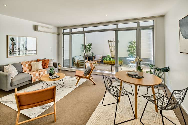 2/35 Torrens Terrace Mount Cook_0