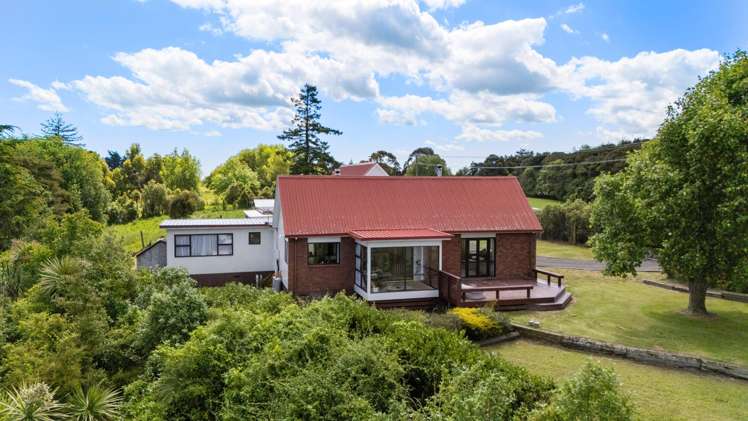 203 Fergusson Road Halcombe_27