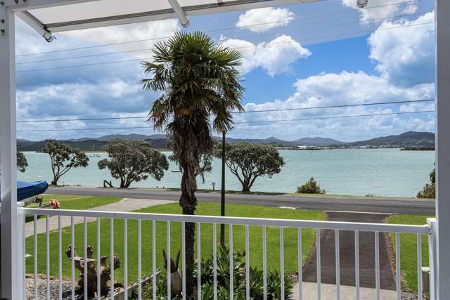 Harbour Views with Income Opportunity