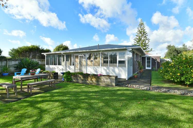 2/111 Florence Avenue Orewa_15