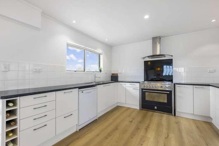 12 Hartfield Rise Pahurehure_7