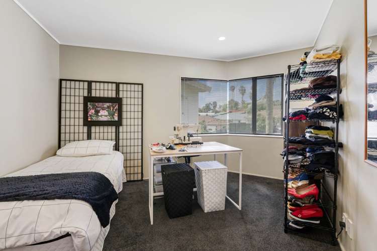 2 Mollyhawk Rise Arkles Bay_16