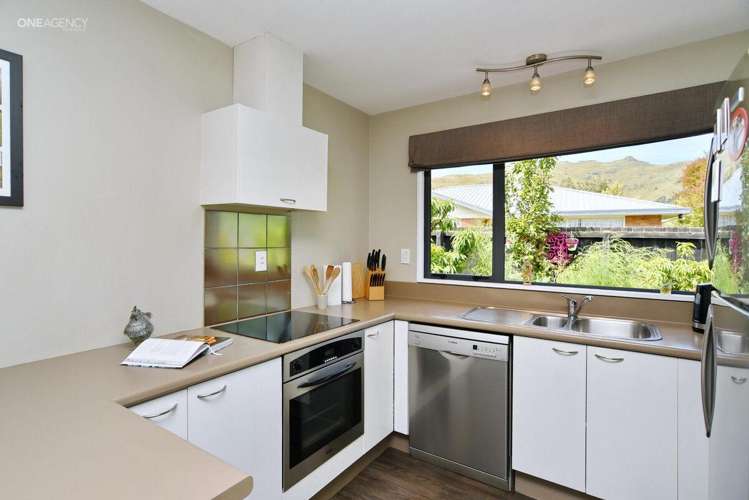 10a Wendy Place Heathcote Valley_11