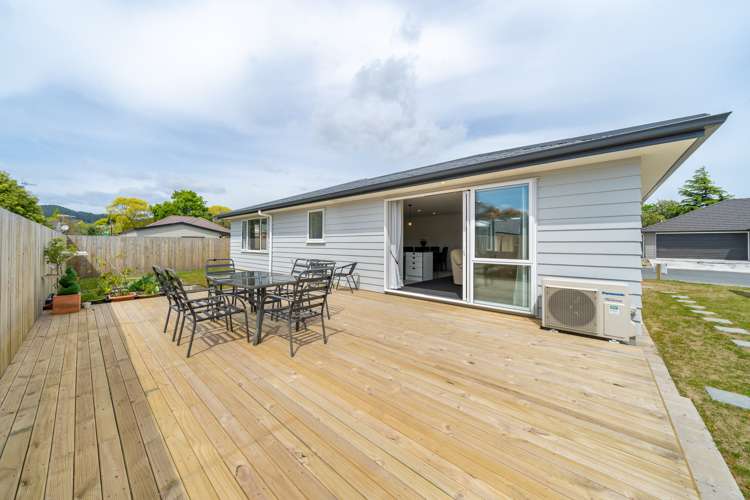 13 Poulson Grove Trentham_2