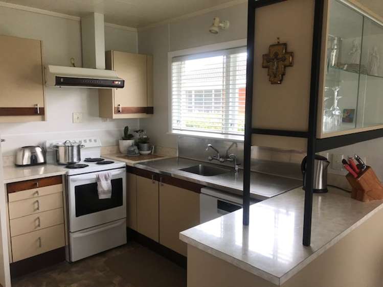 29 De Vere Crescent 1053_3