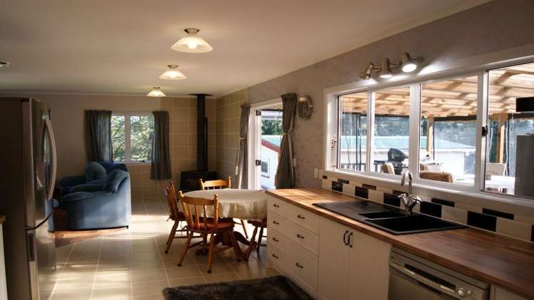 185 Otamarakau Valley Road Pukehina_3