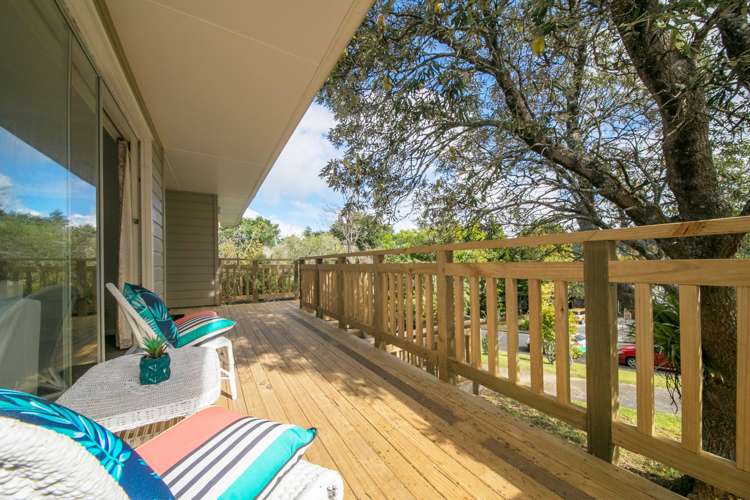 38 Rimutaka Place Titirangi_1