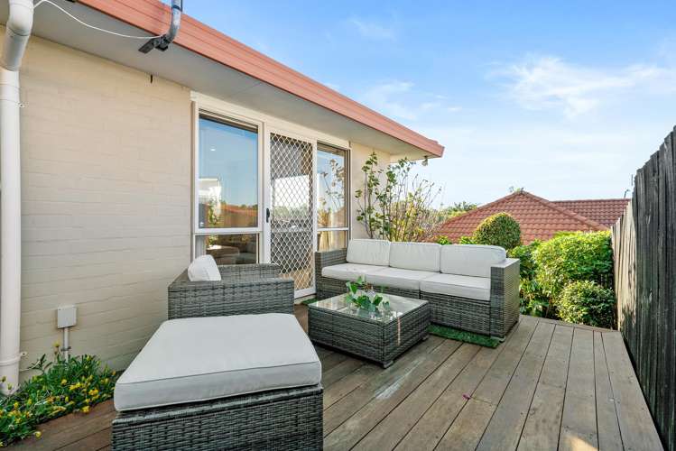 27 Gillett Place Botany Downs_11